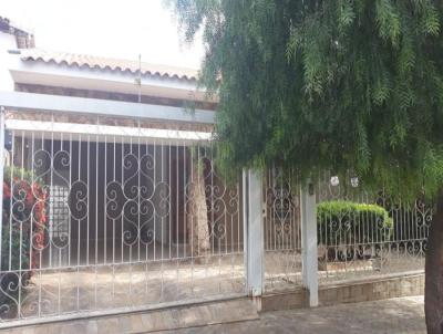 Casa para Venda, em Ibirá, bairro Centro, 3 dormitórios, 2 banheiros, 1 suíte, 2 vagas